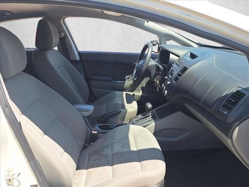 Used 2015 Kia Forte LX FWD image 18