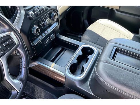 Used 2021 Chevrolet Silverado 1500 LT Trail Boss AWD/4WD image 16