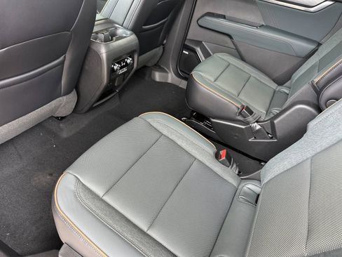 New 2026 GMC Acadia AT4 image 12