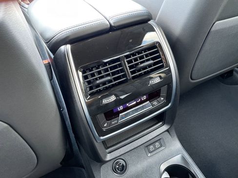 Used 2026 BMW X7 xDrive40i w/ M Sport Package image 29