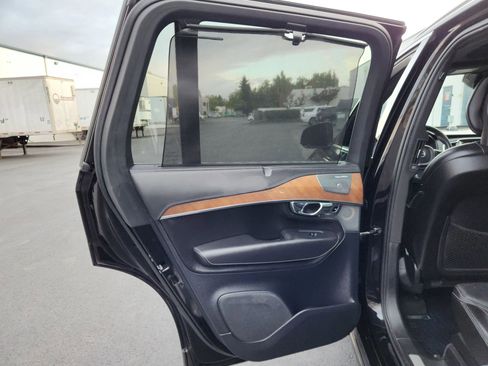 Used 2016 Volvo XC90 T6 Inscription w/ Vision Package image 17