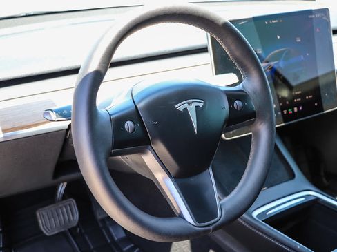 Used 2023 Tesla Model 3 Standard Range RWD image 16