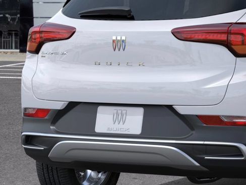 New 2026 Buick Encore GX Preferred AWD/4WD image 17