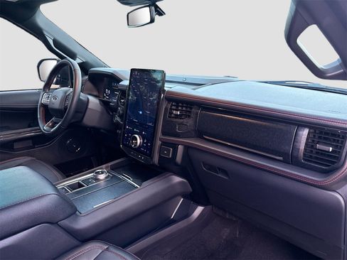 Used 2024 Ford Expedition Max Limited image 32