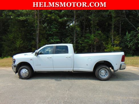 New 2026 RAM 3500 Laramie AWD/4WD image 2