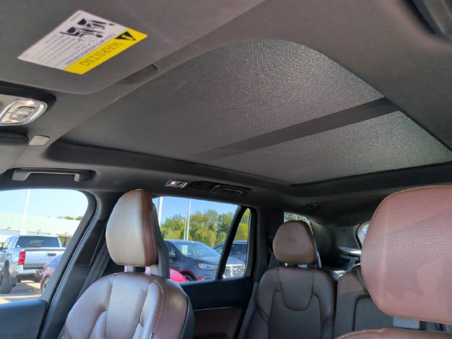 Used 2020 Volvo XC90 T6 Momentum AWD/4WD image 25