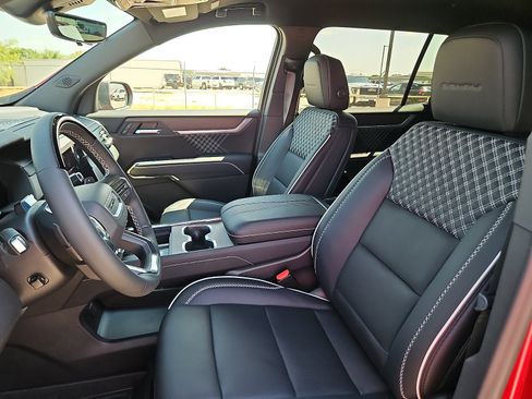 New 2026 GMC Acadia Denali w/ Super Cruise Package FWD image 12
