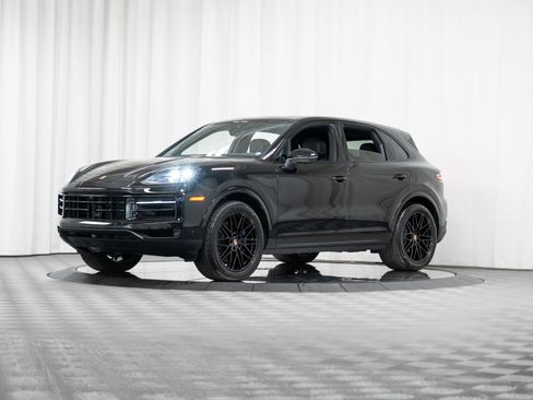 New 2026 Porsche Cayenne image 28