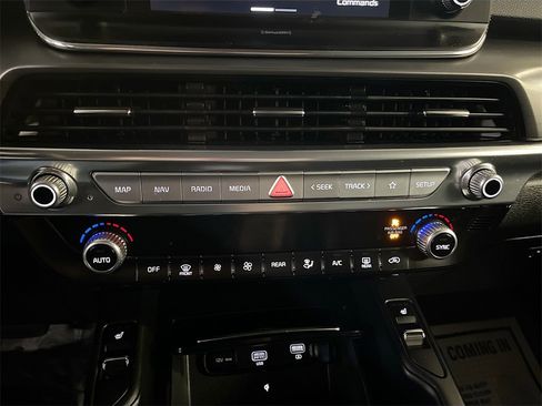 Used 2022 Kia Telluride S image 15