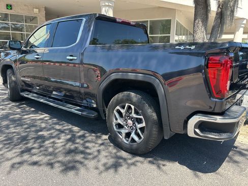 Used 2022 GMC Sierra 1500 SLT w/ SLT Convenience Package AWD/4WD image 8