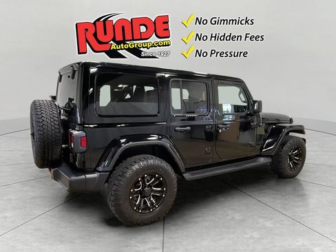 Used 2021 Jeep Wrangler Unlimited Sahara AWD/4WD image 5