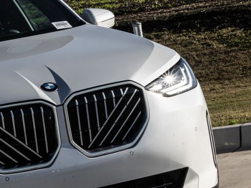 New 2026 BMW X3 xDrive30 w/ Premium Package image 7