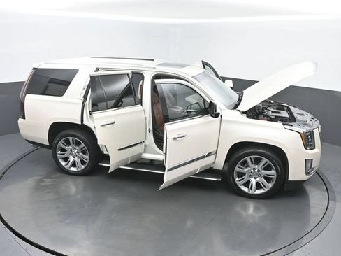 Used 2015 Cadillac Escalade Premium AWD/4WD image 65