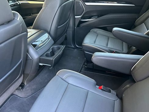 Used 2025 Cadillac Escalade Sport w/ Touring Package AWD/4WD image 9