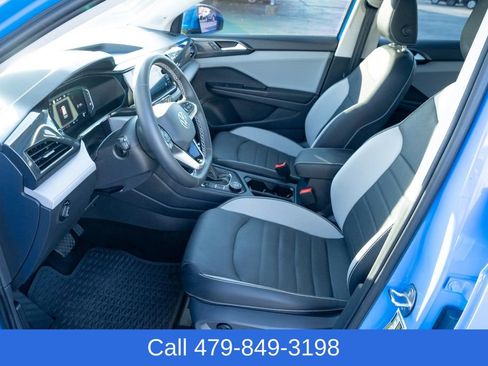 Used 2022 Volkswagen Taos SEL image 16