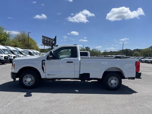 New 2025 Ford F250 XL w/ F-250 >10K GVWR Package RWD image 8