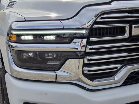 Used 2026 RAM 2500 Laramie AWD/4WD image 3