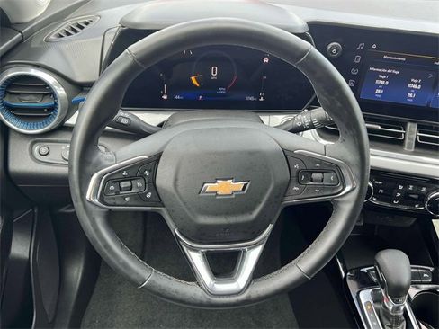 Used 2024 Chevrolet Trax LT w/ Driver Confidence Package image 14