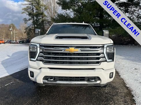 Used 2024 Chevrolet Silverado 2500 High Country w/ Technology Package image 8