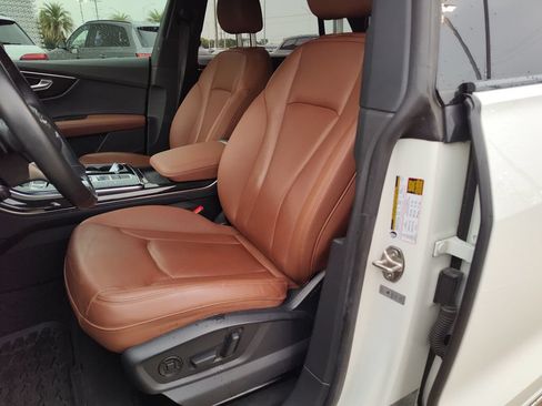 Used 2023 Audi Q8 Premium Plus AWD/4WD image 23