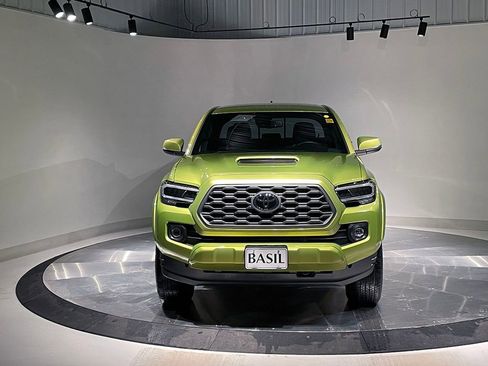 Used 2023 Toyota Tacoma TRD Sport image 9