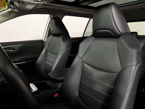 Used 2024 Toyota RAV4 Limited image 13