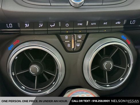 Used 2019 Chevrolet Camaro ZL1 RWD image 16