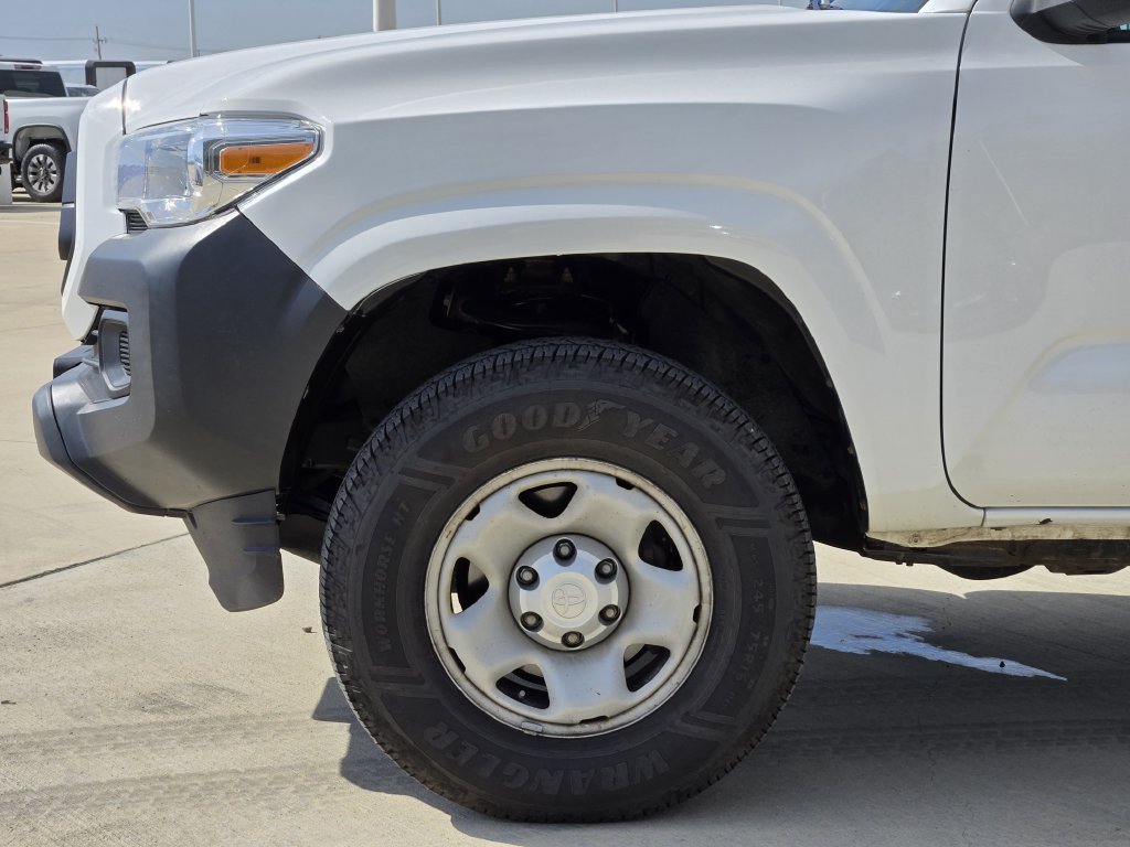 Used 2022 Toyota Tacoma SR RWD image 8
