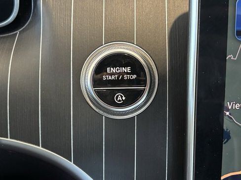 Certified 2025 Mercedes-Benz CLE 300 4MATIC Coupe image 32