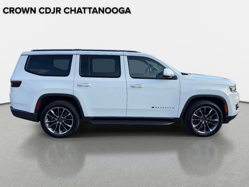 Used 2022 Jeep Wagoneer Series II w/ Premium Group I AWD/4WD image 7