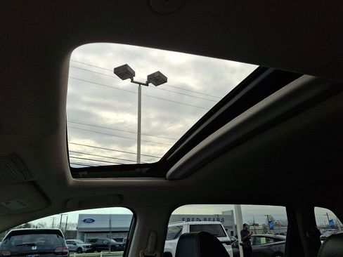 Used 2023 Honda CR-V EX-L image 17