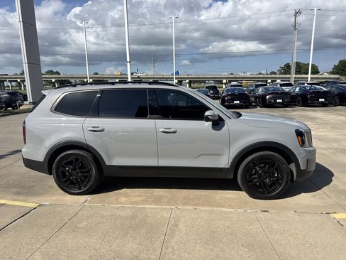 Used 2025 Kia Telluride EX X-Line AWD/4WD image 13