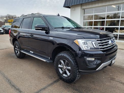 Used 2020 Ford Expedition XLT w/ Equipment Group 202A AWD/4WD image 2