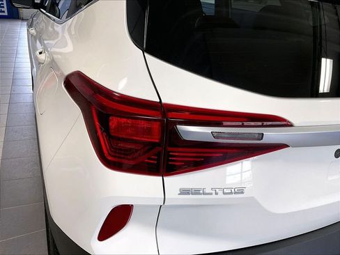 Used 2022 Kia Seltos S AWD/4WD image 33