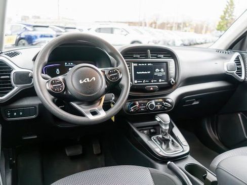 Used 2024 Kia Soul LX w/ Option Group 015 FWD image 13