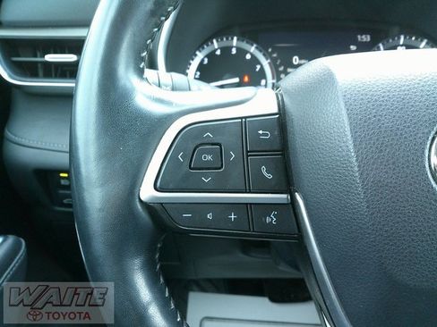 Certified 2022 Toyota Highlander Limited image 12