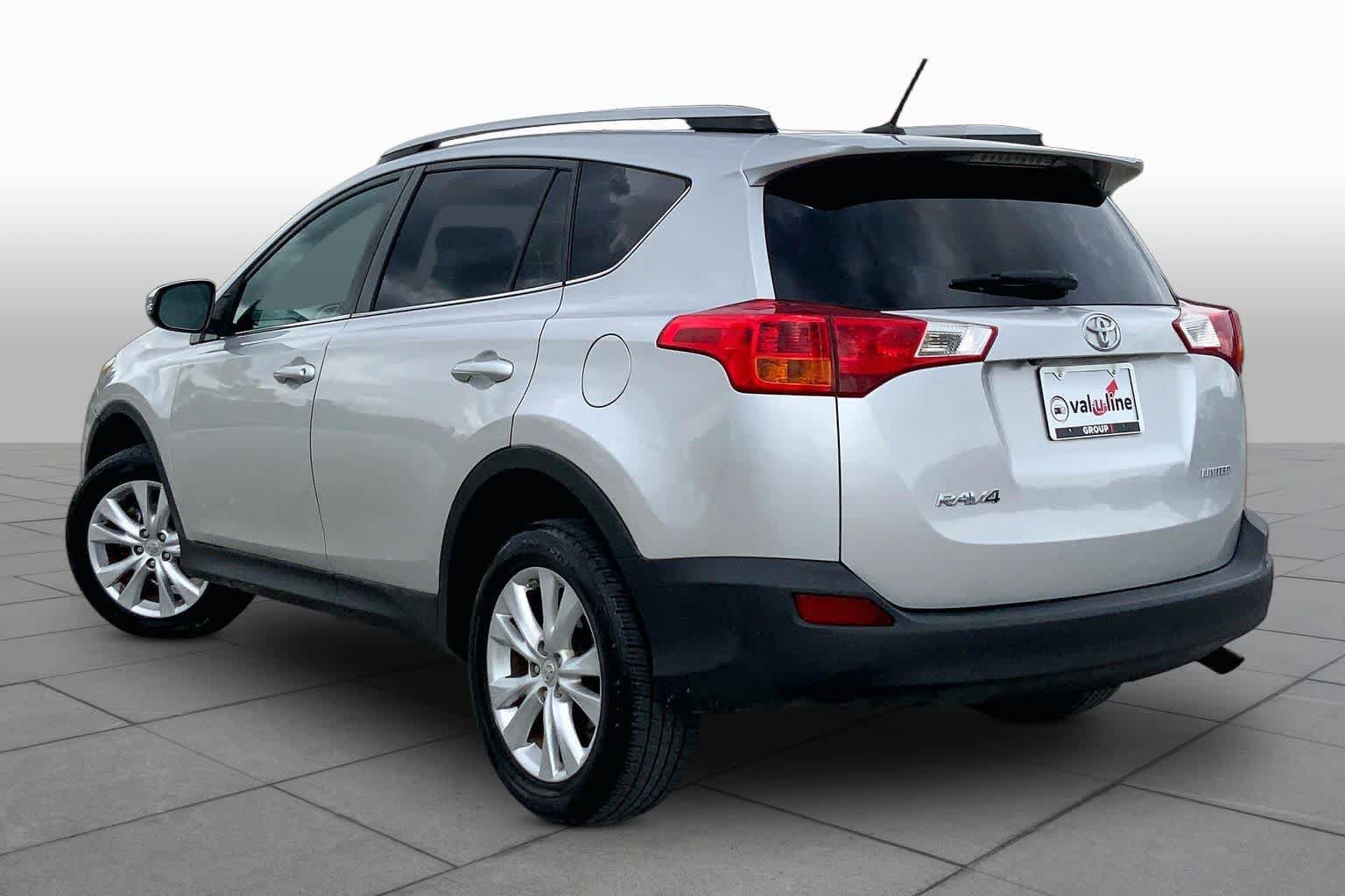 Used 2013 Toyota RAV4 Limited FWD image 12