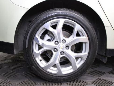 Used 2017 Chevrolet Volt Premier w/ Driver Confidence II Package FWD image 6