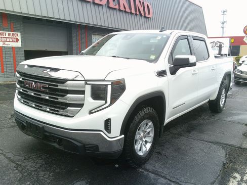 Used 2023 GMC Sierra 1500 SLE AWD/4WD image 12