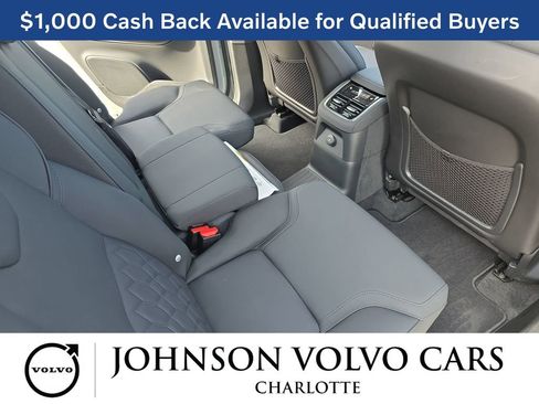 New 2026 Volvo XC90 T8 Plus w/ Protection Package Premier AWD/4WD image 11