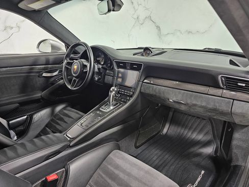 Used 2019 Porsche 911 GT3 RS RWD image 7
