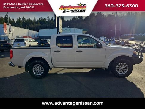 Used 2016 Nissan Frontier SV image 6
