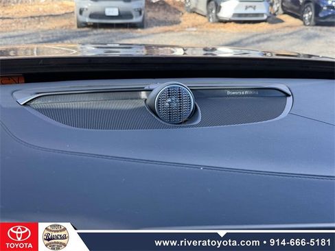 Used 2025 Volvo XC90 T8 Ultra image 19