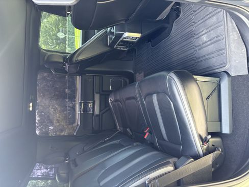 Used 2020 Ford F250 Platinum w/ FX4 Off-Road Package AWD/4WD image 14