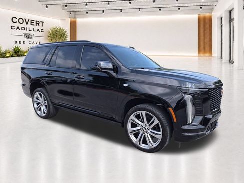 Certified 2026 Cadillac Escalade Platinum Sport w/ LPO, Floor Liner Package AWD/4WD image 2
