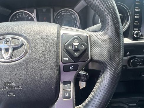Used 2022 Toyota Tacoma SR5 AWD/4WD image 14