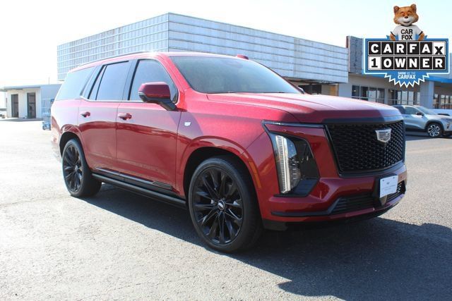 Used 2025 Cadillac Escalade Sport Platinum w/ LPO, ONYX Package AWD/4WD image 1