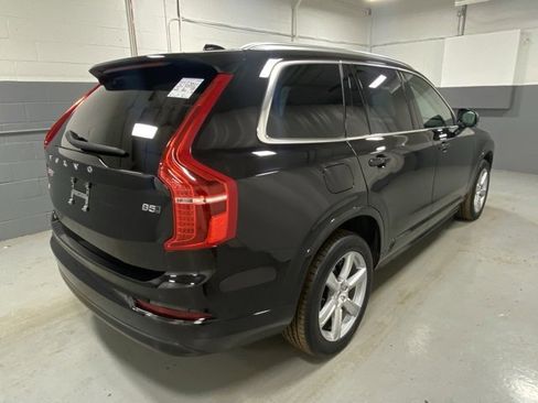 Used 2023 Volvo XC90 B5 Core image 3