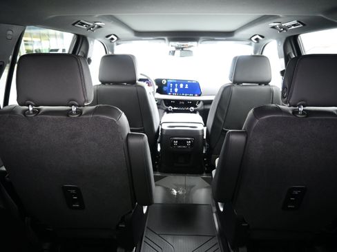 New 2026 Chevrolet Tahoe Premier w/ Sun And Tow Package AWD/4WD image 15