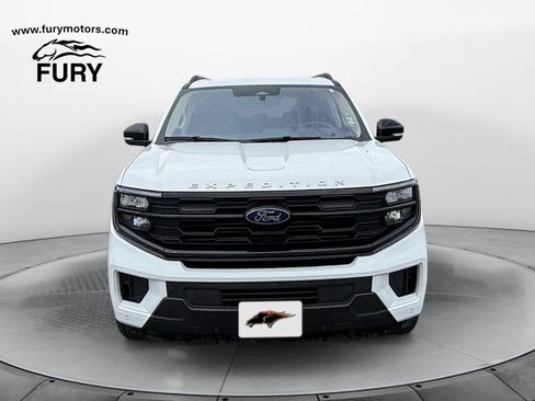 Used 2025 Ford Expedition Active AWD/4WD image 9